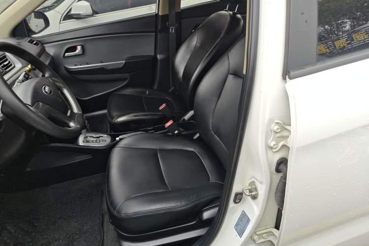 Used Kia K2 2015 Sedan 1.4L Automatic GLS Left Front Seat