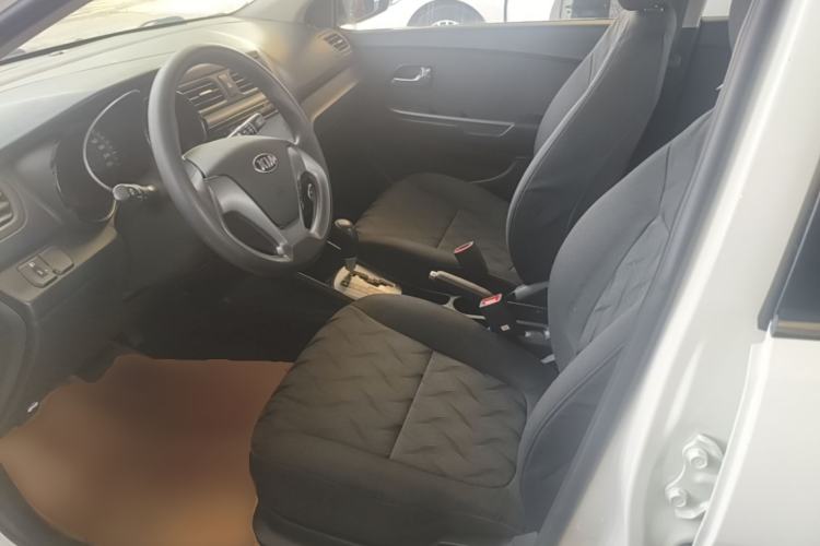 Used Kia K2 2015 Sedan 1.4L Automatic GLS Left Front Seat