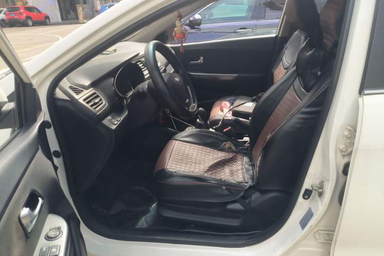 Used Kia K2 2015 Sedan 1.4L MT GLS Left Front Seat