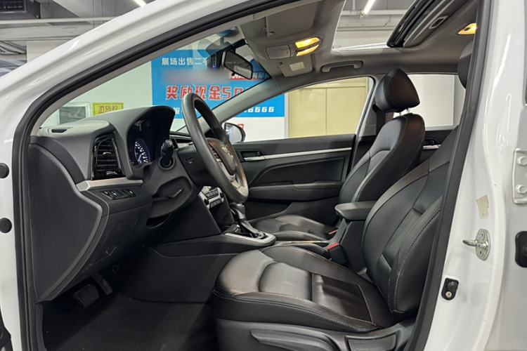 Used Kia K2 2015 Sedan 1.4L Automatic GLS Left Front Seat
