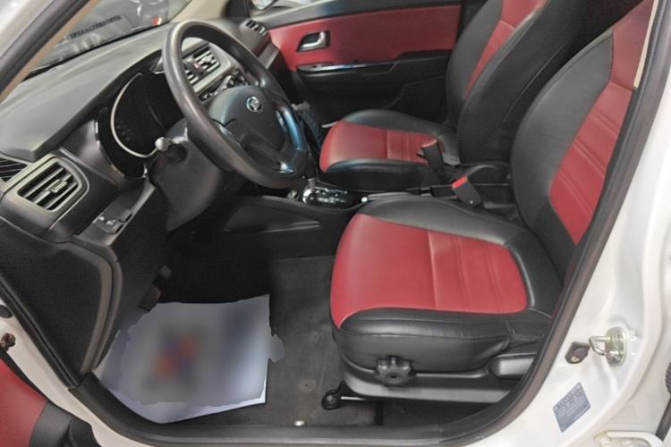 Used Kia K2 2015 Hatchback 1.4L AT GLS Cool Edition Left Front Seat
