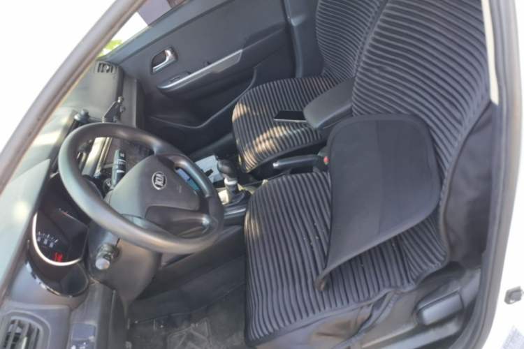 Used Kia K2 2015 Sedan 1.4L MT GLS Left Front Seat