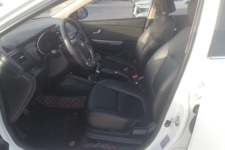 Used Kia K2 2015 Sedan 1.4L MT GLS Left Front Seat
