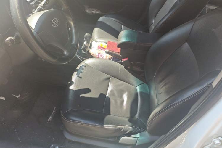 Used Kia K2 2015 Sedan 1.4L MT GLS Left Front Seat