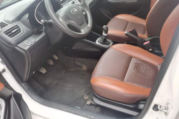 Used Kia K2 2015 Sedan 1.4L MT GLS Left Front Seat