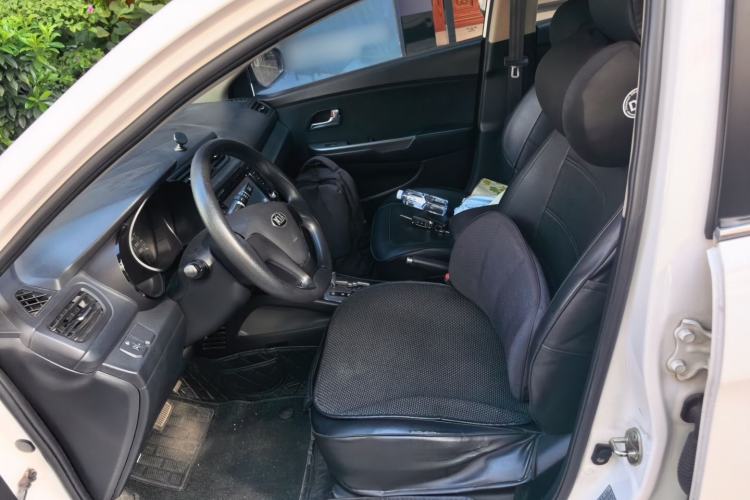 Used Kia K2 2015 Sedan 1.4L Automatic GLS Left Front Seat