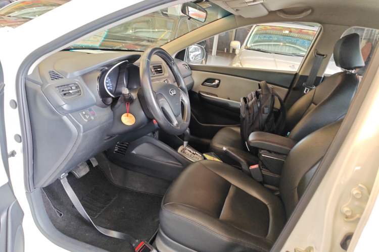 Used Kia K2 2015 Sedan 1.4L Automatic GLS Left Front Seat