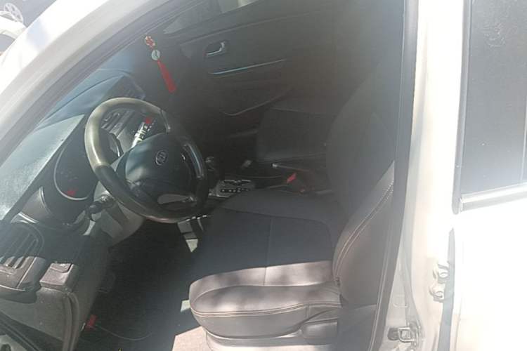 Used Kia K2 2015 Sedan 1.4L Automatic GLS Left Front Seat