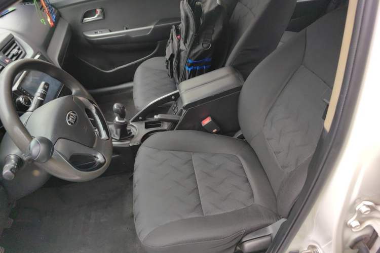 Used Kia K2 2015 Sedan 1.4L MT GLS Left Front Seat
