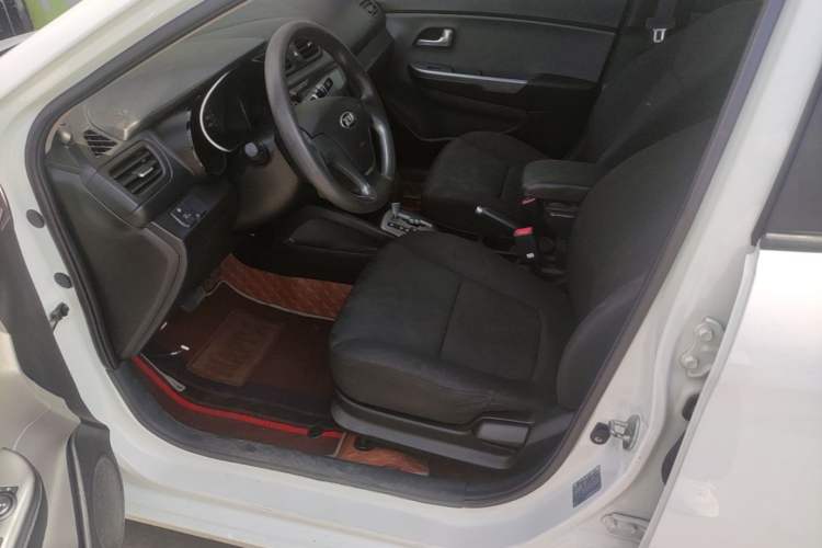 Used Kia K2 2015 Sedan 1.4L Automatic GLS Left Front Seat