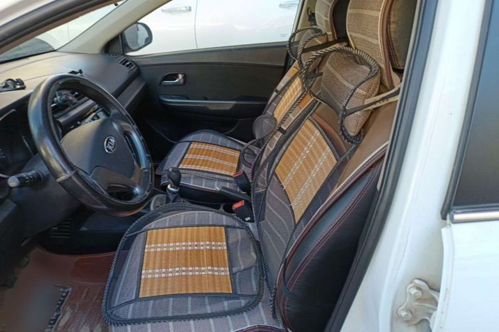 Used Kia K2 2015 Sedan 1.4L MT GLS Left Front Seat