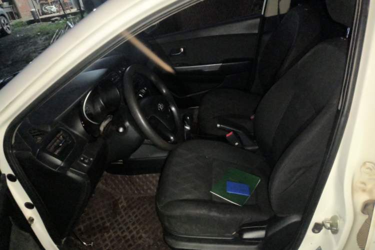 Used Kia K2 2015 Sedan 1.4L MT GLS Left Front Seat