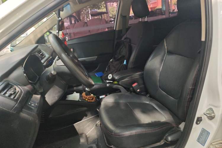 Used Kia K2 2015 Sedan 1.4L MT GLS Left Front Seat
