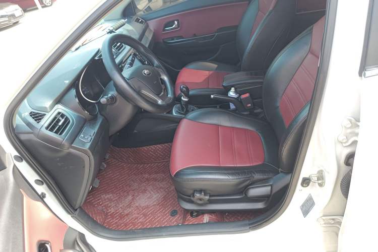 Used Kia K2 2015 Hatchback 1.4L MT GLS Cool Edition Left Front Seat