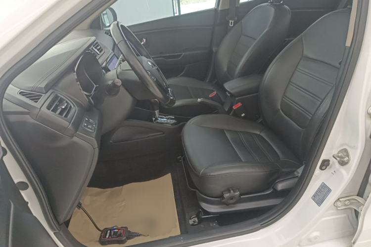 Used Kia K2 2015 Sedan 1.6L Automatic Transmission Premium Left Front Seat