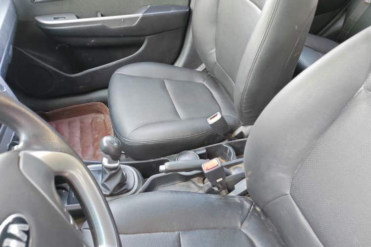 Used Kia K2 2015 Sedan 1.4L MT GLS Left Front Seat