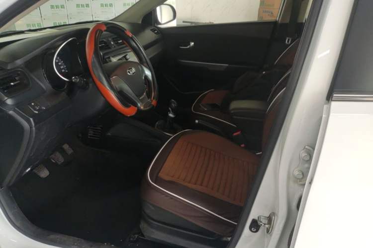 Used Kia K2 2015 Sedan 1.4L MT GLS Left Front Seat