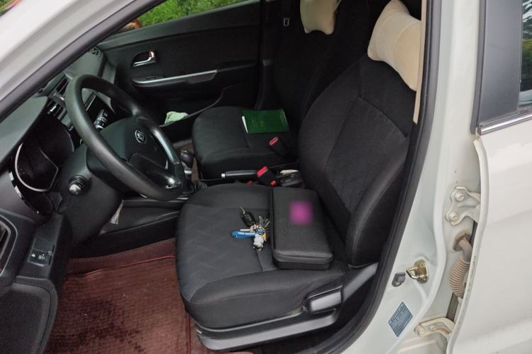 Used Kia K2 2015 Sedan 1.4L MT GLS Left Front Seat