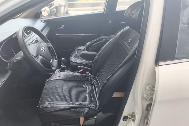 Used Kia K2 2015 Sedan 1.4L MT TOP Left Front Seat