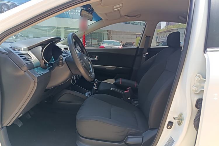 Used Kia K2 2015 Sedan 1.4L MT GLS Left Front Seat