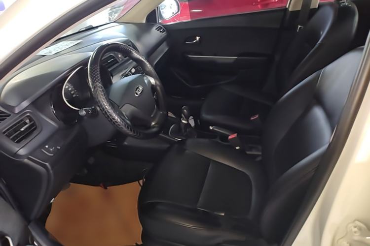Used Kia K2 2015 Sedan 1.4L MT GLS Left Front Seat