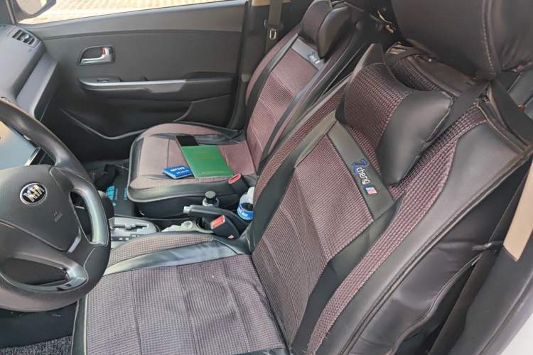 Used Kia K2 2015 Sedan 1.4L Automatic GLS Left Front Seat