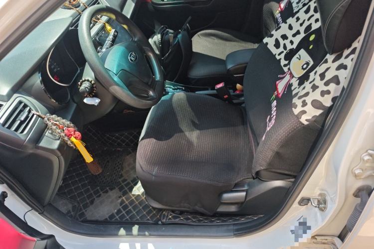 Used Kia K2 2015 Hatchback 1.4L AT GLS Cool Edition Left Front Seat