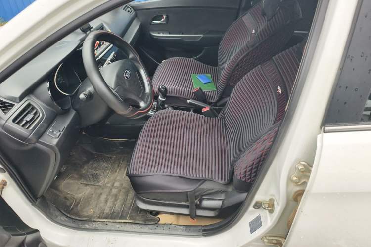 Used Kia K2 2015 Sedan 1.4L MT GLS Left Front Seat