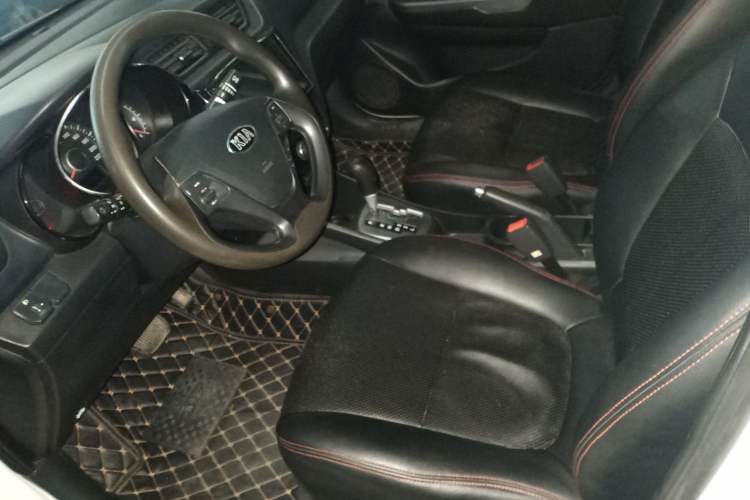 Used Kia K2 2015 Sedan 1.4L Automatic GLS Left Front Seat