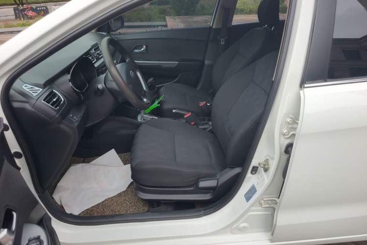 Used Kia K2 2015 Sedan 1.4L Automatic GLS Left Front Seat