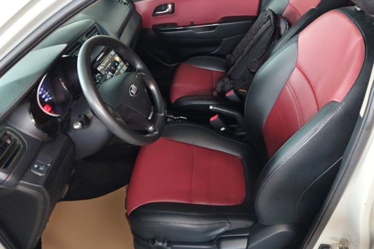 Used Kia K2 2015 Hatchback 1.4L AT GLS Cool Edition Left Front Seat
