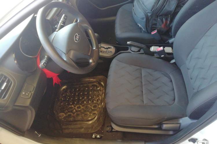 Used Kia K2 2015 Sedan 1.4L Automatic GLS Left Front Seat