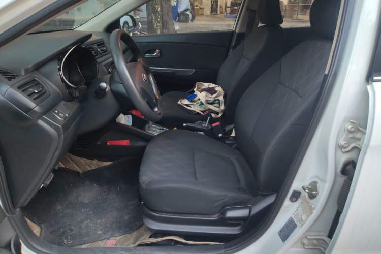 Used Kia K2 2015 Sedan 1.4L Automatic GLS Left Front Seat