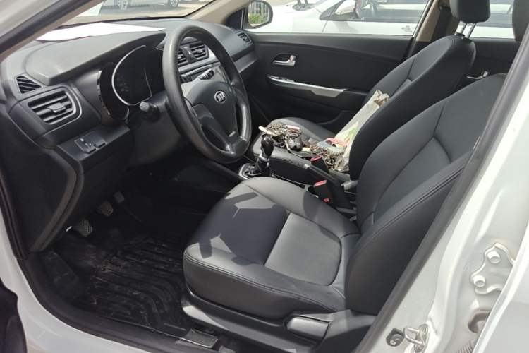 Used Kia K2 2015 Sedan 1.4L MT GLS Left Front Seat