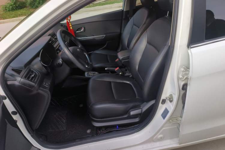Used Kia K2 2015 Sedan 1.4L Automatic GLS Left Front Seat