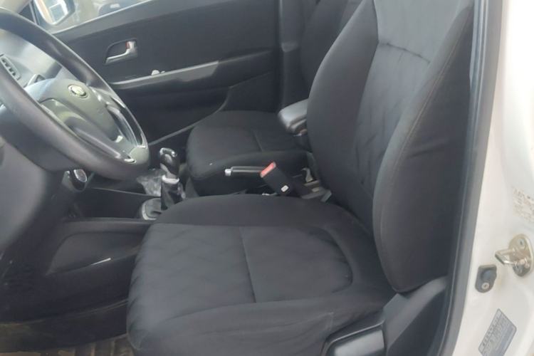 Used Kia K2 2015 Sedan 1.4L MT GLS Left Front Seat