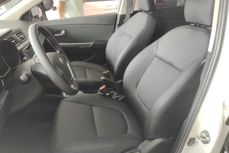 Used Kia K2 2015 Sedan 1.4L Automatic GLS Left Front Seat