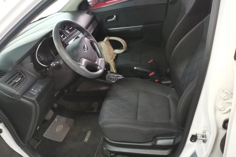 Used Kia K2 2015 Sedan 1.4L Automatic GLS Left Front Seat