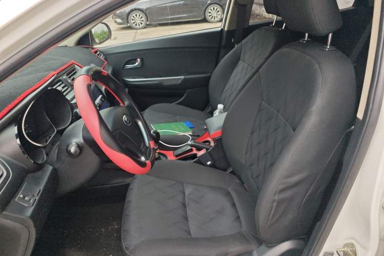 Used Kia K2 2015 Sedan 1.4L MT GLS Left Front Seat