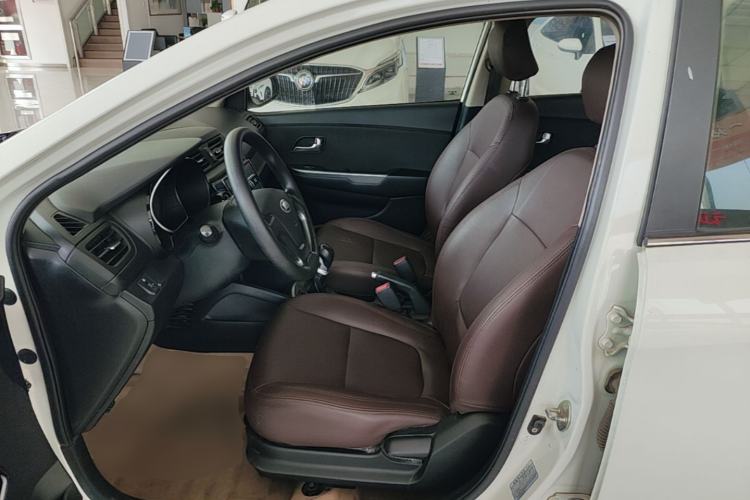 Used Kia K2 2015 Sedan 1.4L MT GLS Left Front Seat