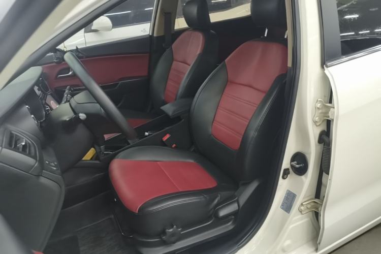 Used Kia K2 2015 Hatchback 1.4L AT GLS Cool Edition Left Front Seat
