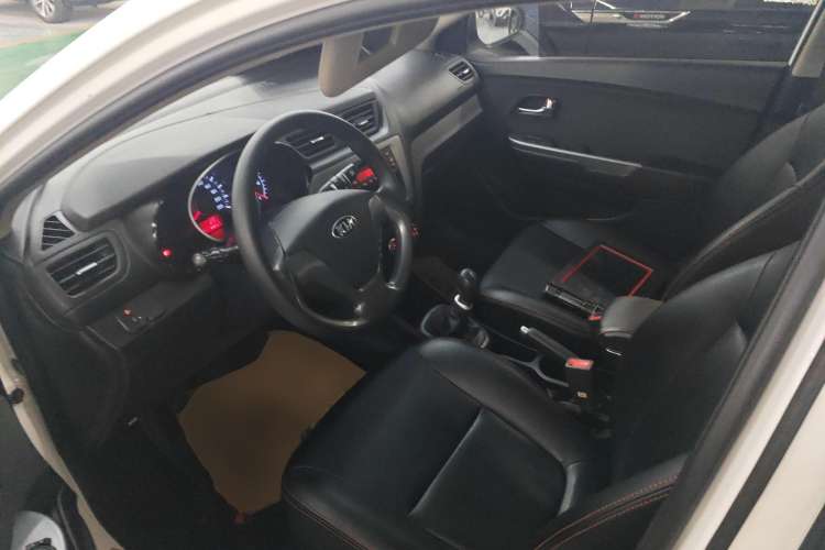 Used Kia K2 2015 Sedan 1.4L MT GLS Left Front Seat