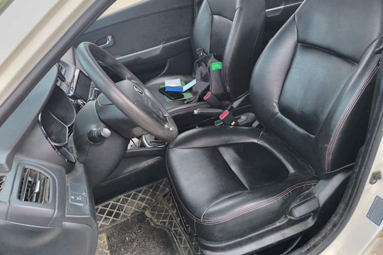 Used Kia K2 2015 Sedan 1.4L MT GLS Left Front Seat