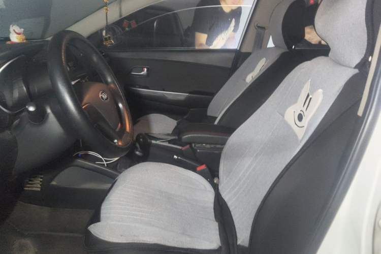 Used Kia K2 2015 Sedan 1.4L MT GLS Left Front Seat
