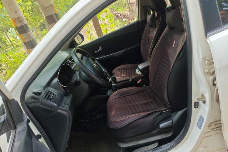 Used Kia K2 2015 Sedan 1.4L MT GLS Left Front Seat