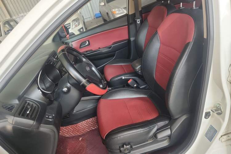 Used Kia K2 2015 Hatchback 1.4L AT GLS Cool Edition Left Front Seat
