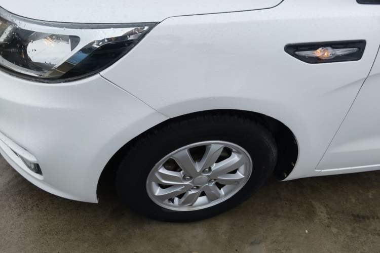 Used Kia K2 2015 Hatchback 1.4L AT GLS Cool Edition Left Front Wheel Hub