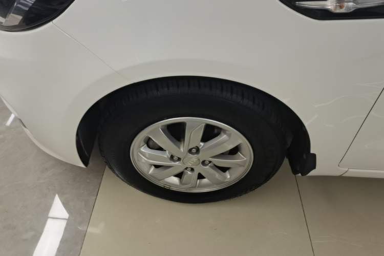 Used Kia K2 2015 Hatchback 1.4L AT GLS Cool Edition Left Front Wheel Hub