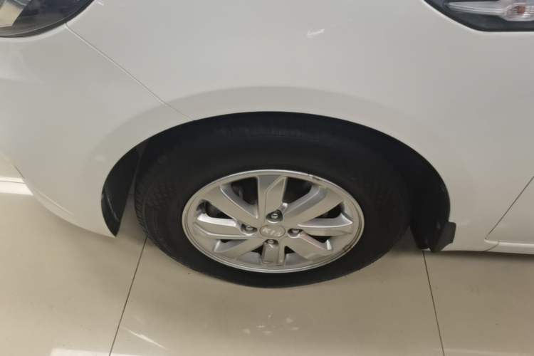 Used Kia K2 2015 Hatchback 1.4L AT GLS Cool Edition Left Front Wheel Hub