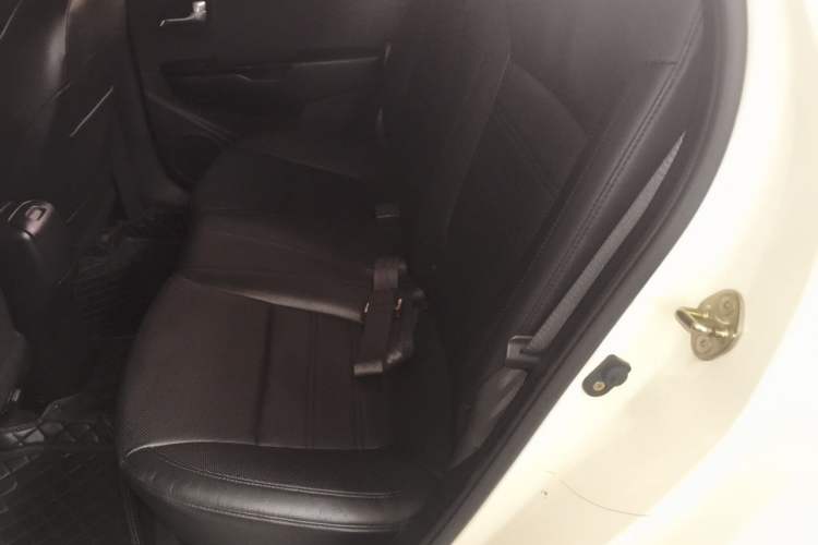 Used Kia K2 2015 Sedan 1.6L Automatic Transmission Premium Left Rear Seat